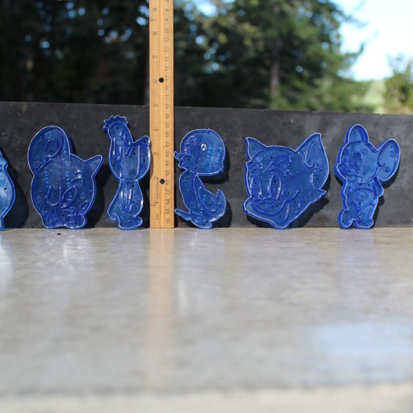 Retro 1965 Vintage Tom and Jerry cookie cutters set of 6 - Picture 7 of 16